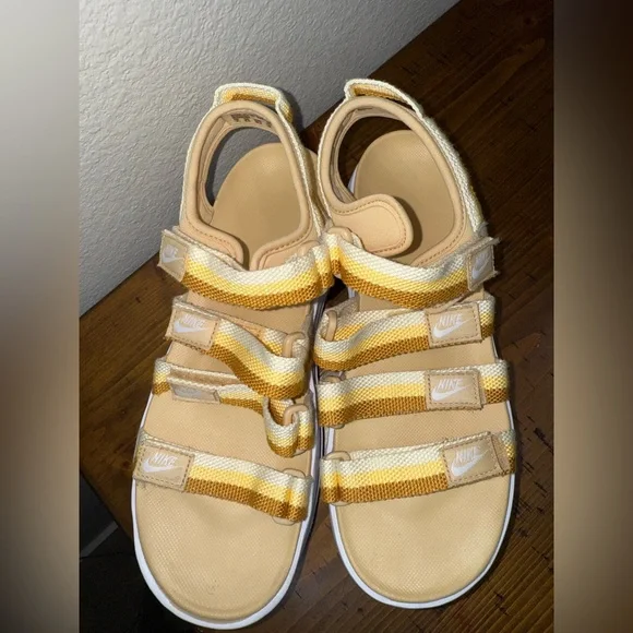 Nike Women's Icon Classic Platform Granola Girl Sandals- Size 9 - Picture 7 of 9